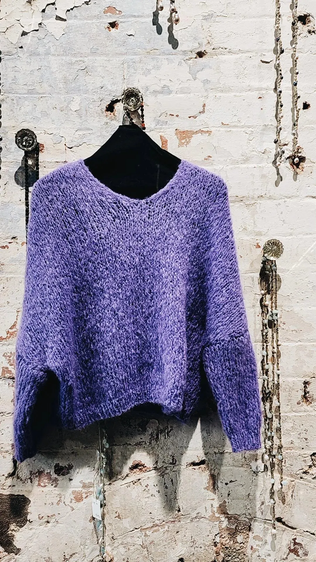 Hand knit batwing sweater V neck (Alpaca) - Lilac