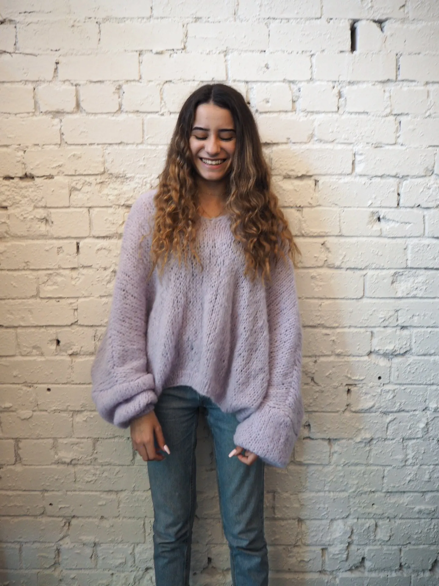 Hand knit batwing sweater V neck (Alpaca) - Lilac