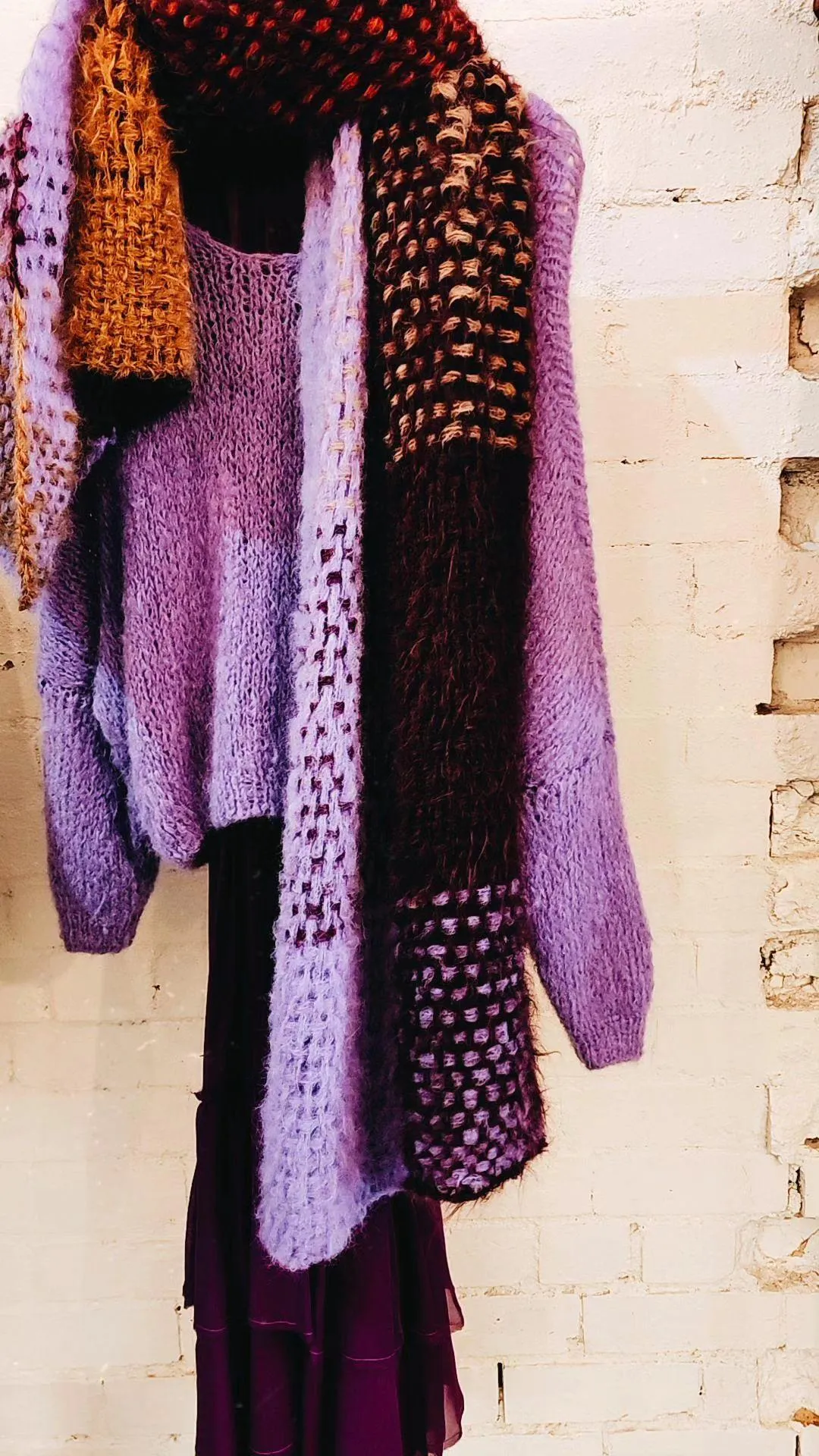 Hand knit batwing sweater V neck (Alpaca) - Lilac