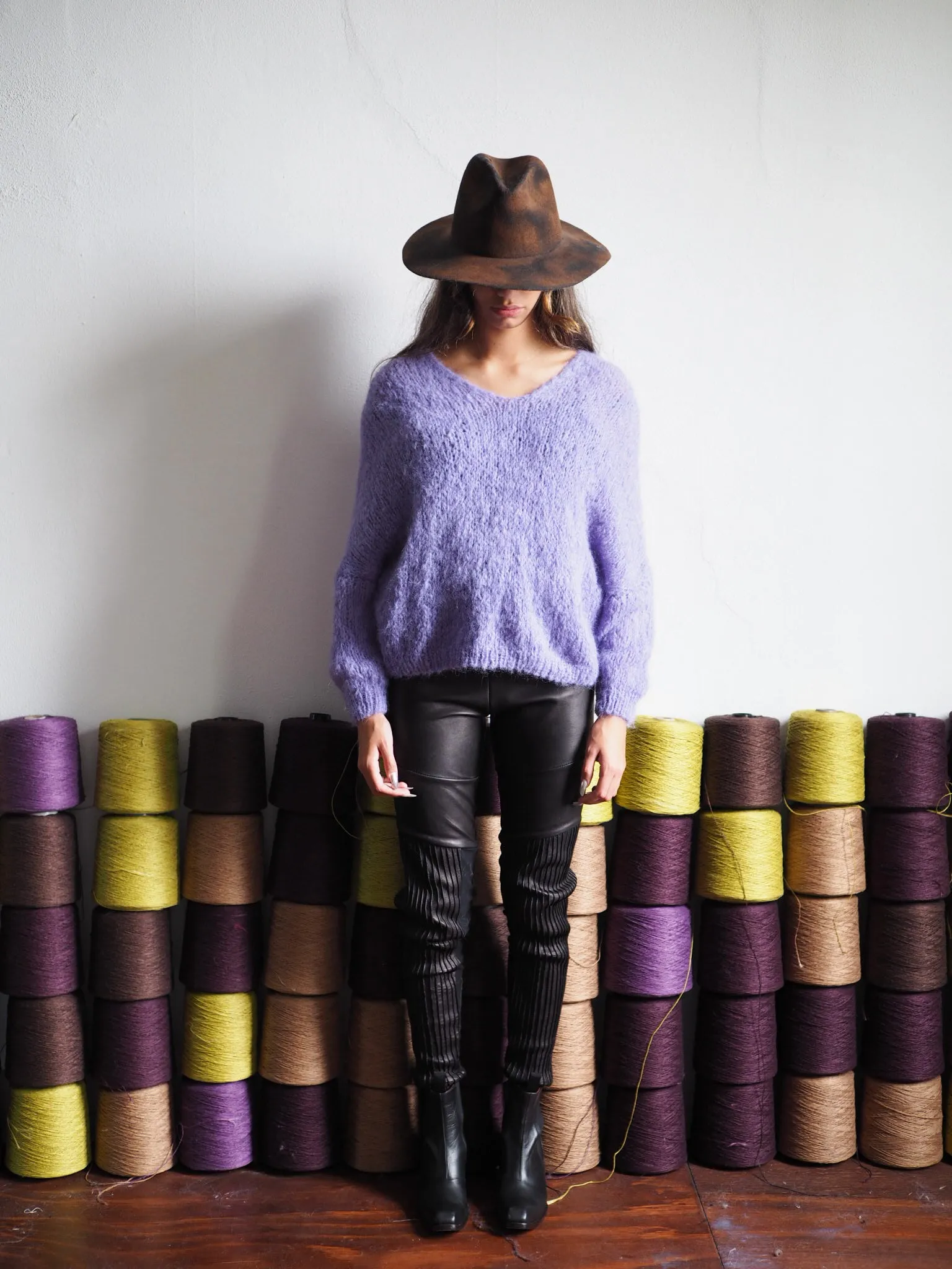 Hand knit batwing sweater V neck (Alpaca) - Lilac