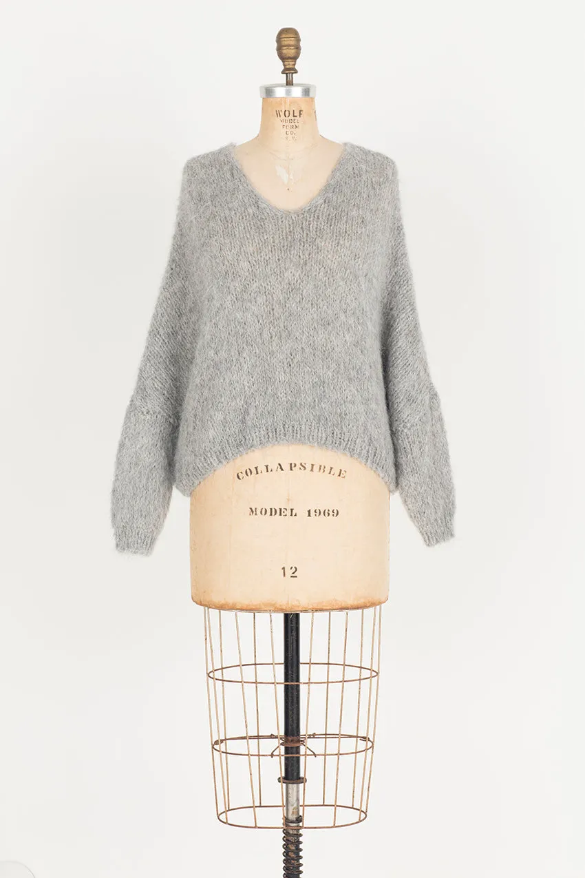 Hand knit batwing sweater V neck (Alpaca) - Lilac